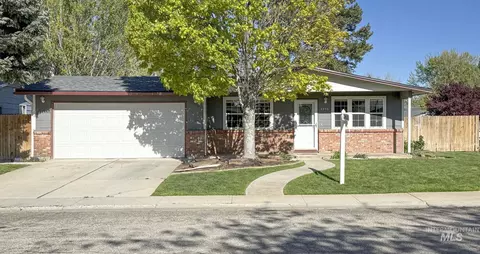 2856 N Manchester Pl, Boise, ID 83704