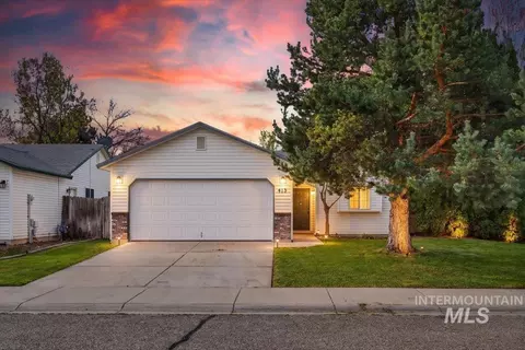 413 W White Way, Kuna, ID 83634