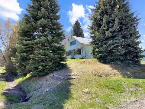 Exterior - 101 S Hillcrest Rd, Cascade, ID 83611 photo 1 of 9