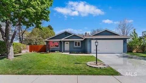 2021 W Slaton Dr, Meridian, ID 83642