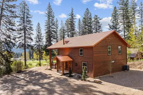 15 Starview Dr, Garden Valley, ID 83622