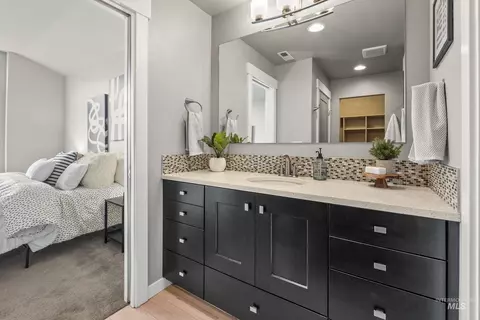 Bath - 3338 Exacta Ln, Boise, ID 83716 photo 1 of 3