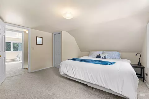 Bedroom - 995 Cedar Crest Dr, Mccall, ID 83638 photo 2 of 4
