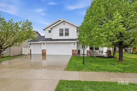 4124 S Raintree Dr, Nampa, ID 83686