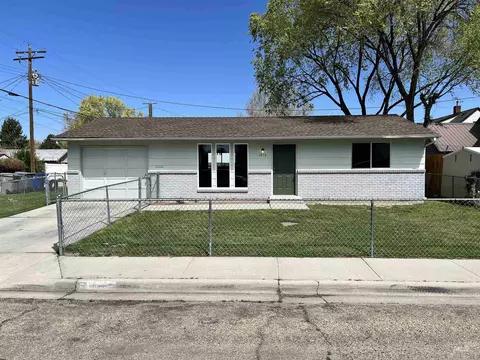 1416 11th St S, Nampa, ID 83651