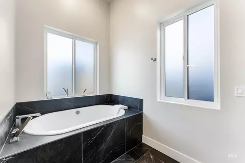 Bath - 1180 E Opus St, Boise, ID 83716 photo 2 of 7