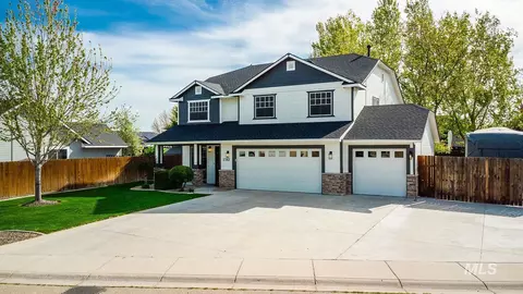 17362 N Midsummers Ln, Nampa, ID 83687
