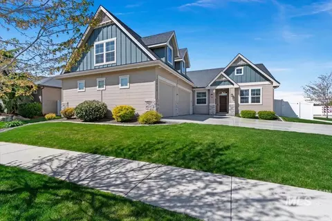 5073 S Marsala Way, Meridian, ID 83642