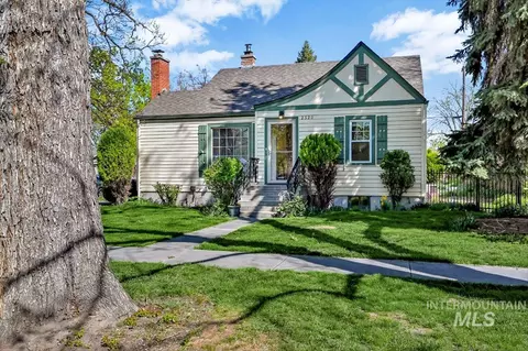 2520 W Pleasanton Ave, Boise, ID 83702