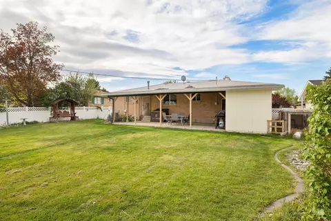Exterior - 1969 9th Ave E, Twin Falls, ID 83301 photo 6 of 7