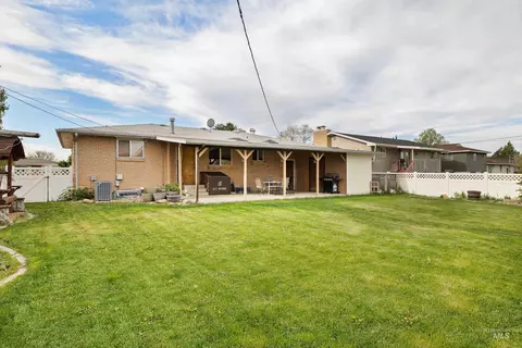 Exterior - 1969 9th Ave E, Twin Falls, ID 83301 photo 7 of 7