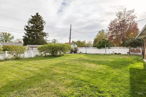 Exterior - 1969 9th Ave E, Twin Falls, ID 83301 photo 3 of 7