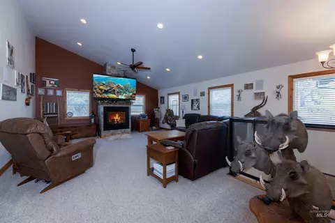 Living - 1057 Nicholson Rd, Potlatch, ID 83855 photo 1 of 4