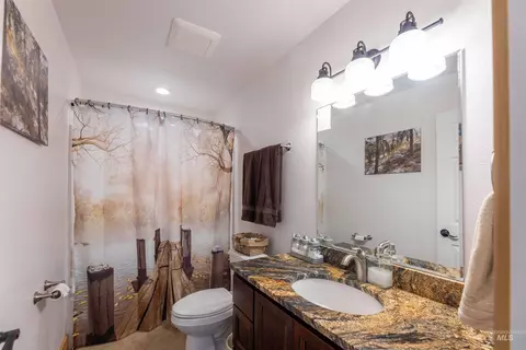 Bath - 1057 Nicholson Rd, Potlatch, ID 83855 photo 1 of 3