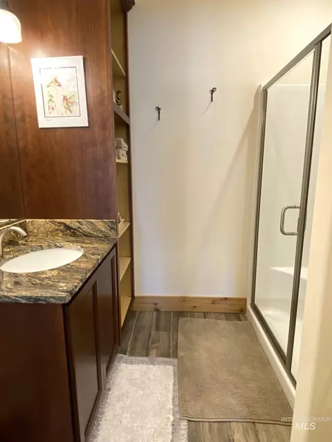 Bath - 1057 Nicholson Rd, Potlatch, ID 83855 photo 3 of 3