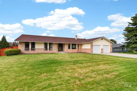 600 Donna Dr, Nampa, ID 83686