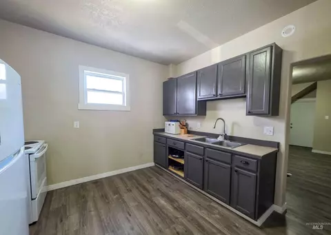 Kitchen - 413 415 3rd Ave N, Twin Falls, ID 83301 photo 2 of 2