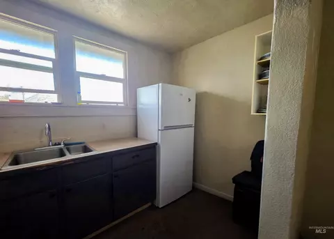 Kitchen - 413 415 3rd Ave N, Twin Falls, ID 83301 photo 1 of 2