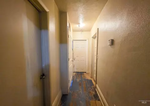 Entry Way - 413 415 3rd Ave N, Twin Falls, ID 83301 photo 1 of 1