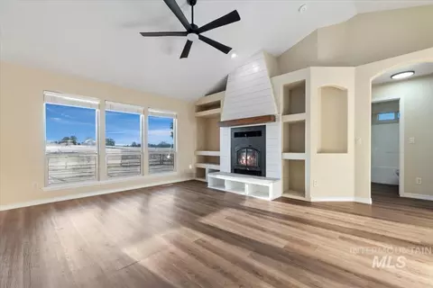 Living - 12840 Quail Run Ln, Caldwell, ID 83607 photo 1 of 4