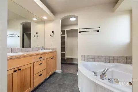 Bath - 12840 Quail Run Ln, Caldwell, ID 83607 photo 3 of 3