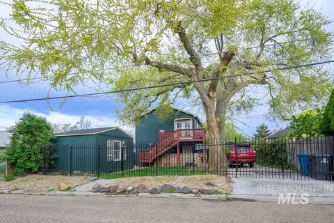 516 18th Ave N, Nampa, ID 83687