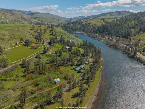 19437 Railroad Ave, Lenore, ID 83541