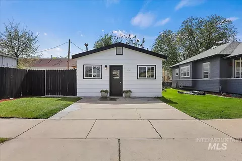 718 E Belmont St, Caldwell, ID 83605