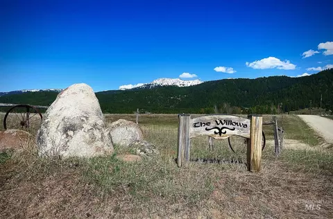 13739 Grouse Knl, Mccall, ID 83638