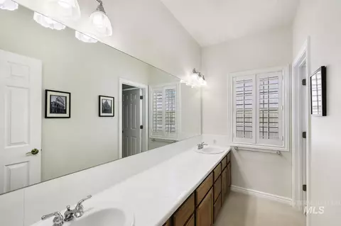 Bath - 2506 E 3707 N, Twin Falls, ID 83301 photo 5 of 6