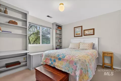 Bedroom - 832 W Hialeah Dr, Eagle, ID 83616 photo 3 of 7