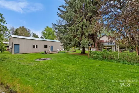 Exterior - 832 W Hialeah Dr, Eagle, ID 83616 photo 14 of 17