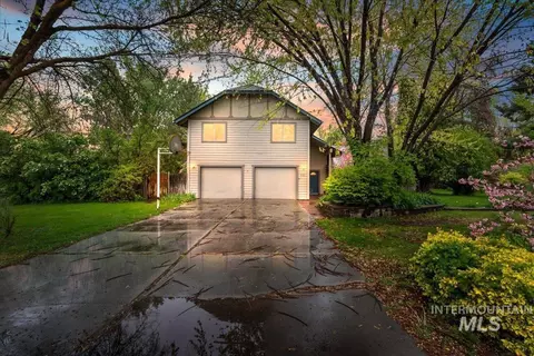 832 W Hialeah Dr, Eagle, ID 83616