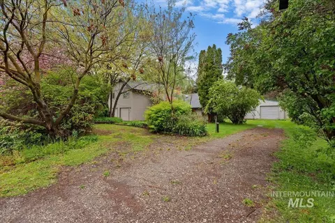 Exterior - 832 W Hialeah Dr, Eagle, ID 83616 photo 17 of 17