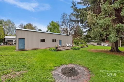 Exterior - 832 W Hialeah Dr, Eagle, ID 83616 photo 15 of 17