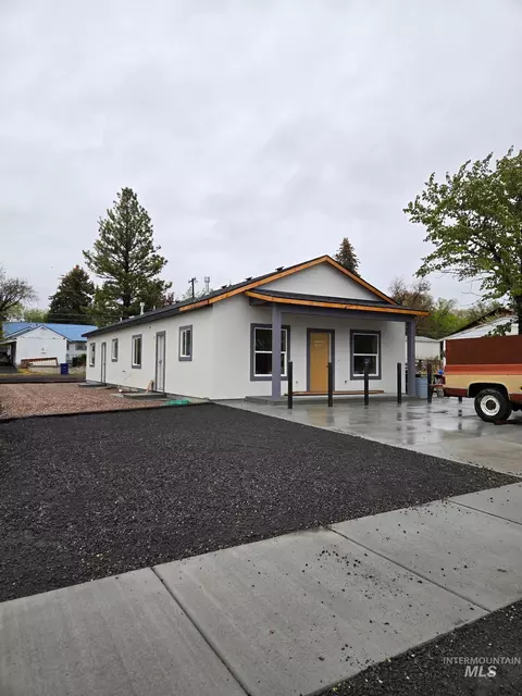 214 E Ab E Ave E, Jerome, ID 83338