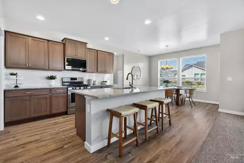 Kitchen - 4102 W Spring House Dr, Eagle, ID 83616 photo 4 of 6