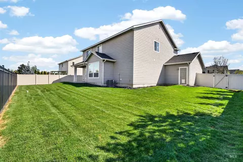 Exterior - 4102 W Spring House Dr, Eagle, ID 83616 photo 8 of 9