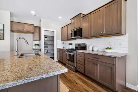 Kitchen - 4102 W Spring House Dr, Eagle, ID 83616 photo 3 of 6