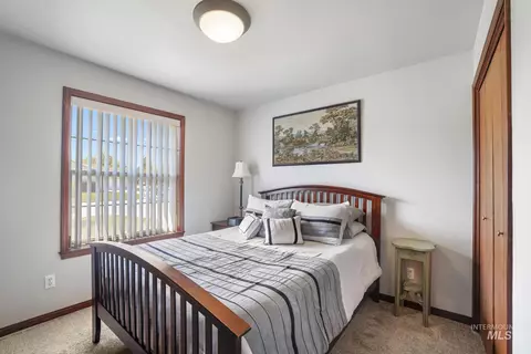 Bedroom - 1558 Brookside Loop, Twin Falls, ID 83301 photo 4 of 5
