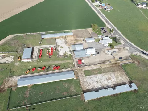 7305 E Locust Ln, Nampa, ID 83686