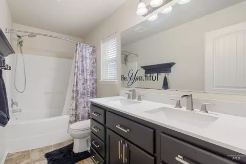 Bath - 446 Noble St, Twin Falls, ID 83301 photo 4 of 4