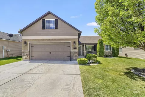 Exterior - 446 Noble St, Twin Falls, ID 83301 photo 1 of 7