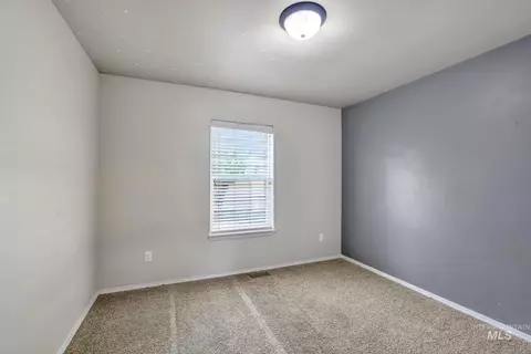 Bedroom - 446 Noble St, Twin Falls, ID 83301 photo 1 of 4