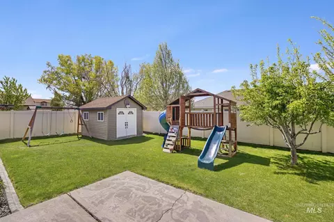 Exterior - 446 Noble St, Twin Falls, ID 83301 photo 3 of 7