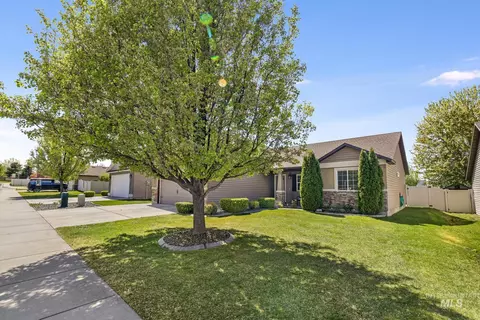 Exterior - 446 Noble St, Twin Falls, ID 83301 photo 2 of 7