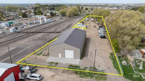 511 Oak St, Kimberly, ID 83341