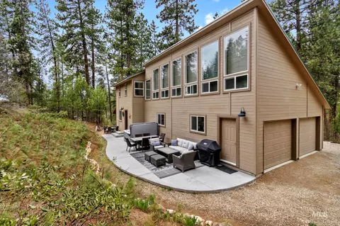 16 Grouse Rd, Idaho City, ID 83631