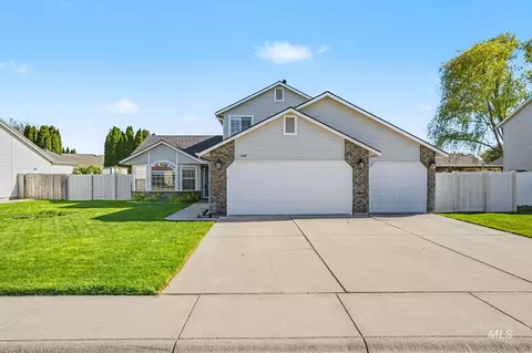 409 S Valley Dr, Nampa, ID 83686