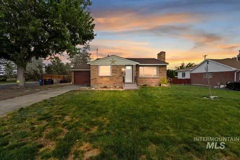 705 Grant Ave, Twin Falls, ID 83301